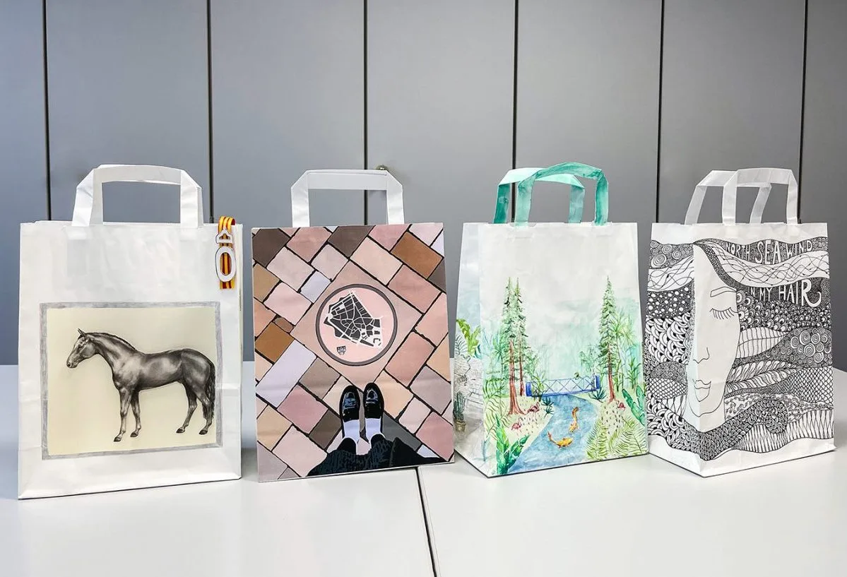 4 kunstvolle Tüten