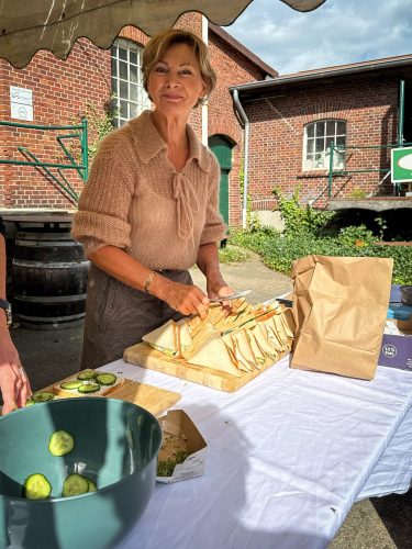 Frische Gurkensandwiches für die Pause mit Brause an der Alten Brennerei Hilbers
